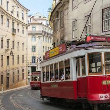 דירות ליסבון Downtown - Chiado & Me 2 מראה חיצוני תמונה